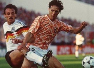 36 Tahun lalu Gol Magis Van Basten