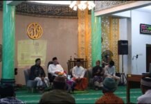 Halaqoh Nasional dan Bedah Buku di Masjid Kimpulan UII Yogyakarta, Gus Kikin Menyampaikan Pandangan Keislaman dan Keindonesiaan