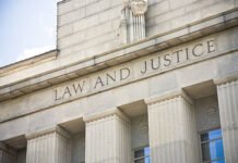 Perspektif Satjipto Rahardjo dan Artidjo Alkostar Terhadap Pemberantasan Korupsi