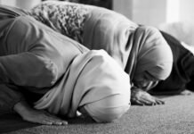 Sujud Terakhir di Balik Lumpur Bencana