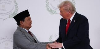 Prabowo: Bertahan atau Disantap