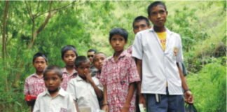 Negara Rp10.000: Ketika Anak SD Mati, dan Republik Tetap Pidato