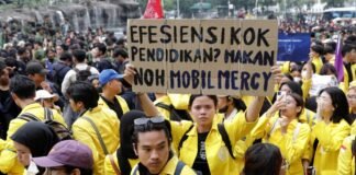 Puisi Untuk Mahasiswa Indonesia