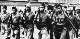 Jangan Tunggu Juru Selamat: Menemukan Pahlawan dalam Cermin Diri