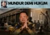 Mundur Demi Hukum
