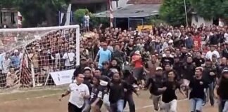 Suporter Tarkam Geram, Wasit Babak Belur