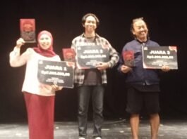 Teater Dengung, Sabet Juara 1 Festival Pertunjukan Puisi Se DIY-Jateng