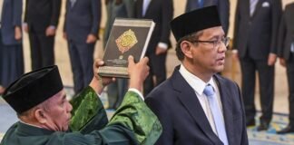 Ketika Kejujuran Menjadi Penghalang: Mengapa Orang Bersih Tersisih, Yang Bermasalah Bertahan